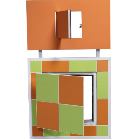 Экспозиторы с люками Практика