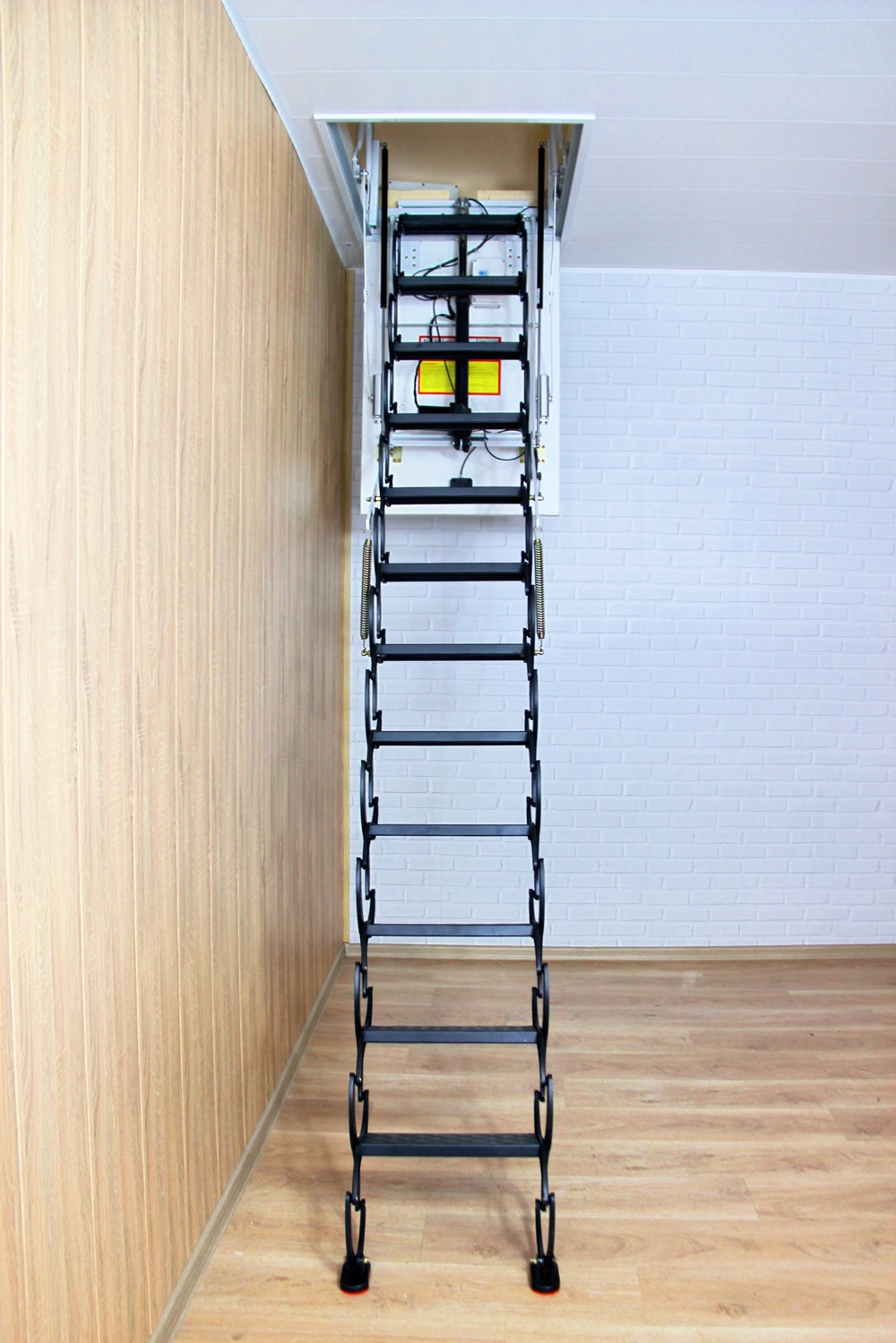 Чердачная ножничная лестница LOFTSTEP LCS-E (CH) 60×120×300 см — фото, характеристики