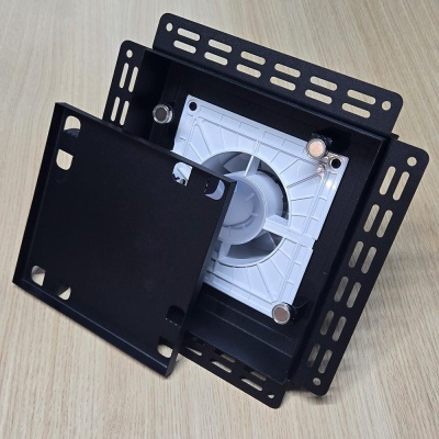 Вентиляционная решетка VRB 200x200 Tile / SLIM 4CMR (черная) детальное фото