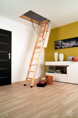 Лестница чердачная Fakro KOMFORT LWK Plus 70x140x305 детальное фото