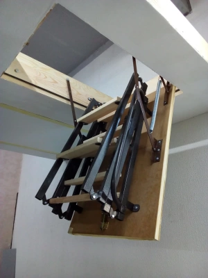 Лестница чердачная металлическая ASTARK 120x70x311 детальное фото