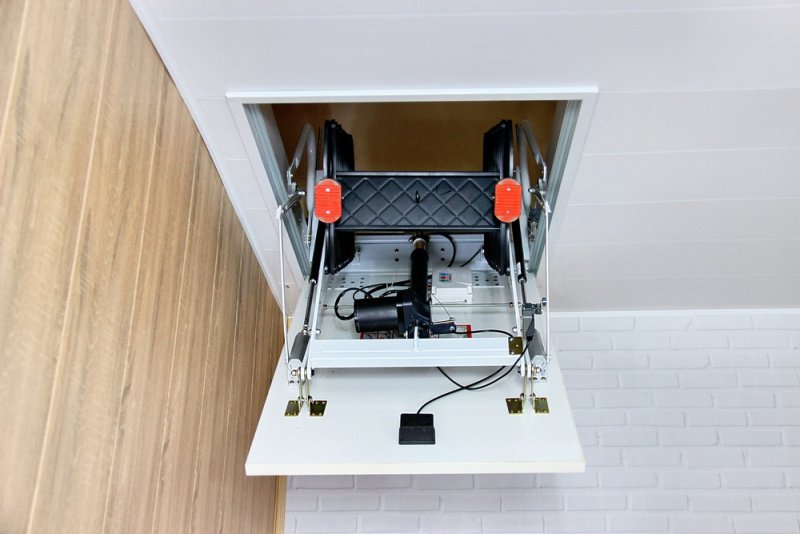 Чердачная ножничная лестница LOFTSTEP LCS-E (CH) 60×120×300 см — фото, характеристики