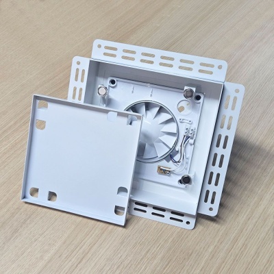 Вентиляционная решетка VRW 200x200 Tile / AURA 4CMR (белая) детальное фото