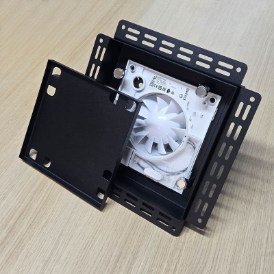 Вентиляционная решетка VRB 240x240 Tile / SILENT 200CZ (чёрная) детальное фото