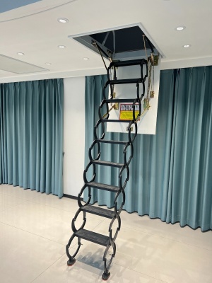 Лестница ножничная металлическая LOFTSTEP LCS (CH) 70*100/300 детальное фото